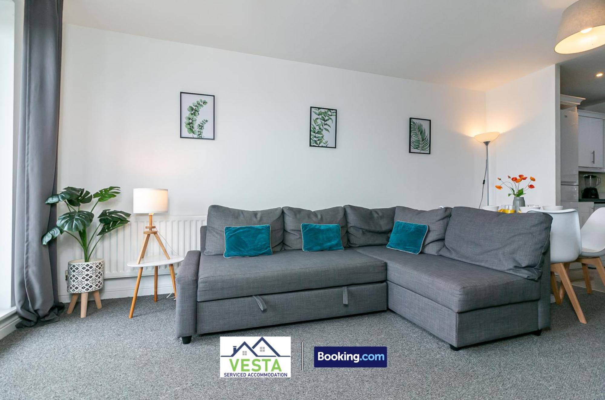 Two Bedrooms By Vesta Serviced & Short Lets Hatfield With Free Wifi Apartment
