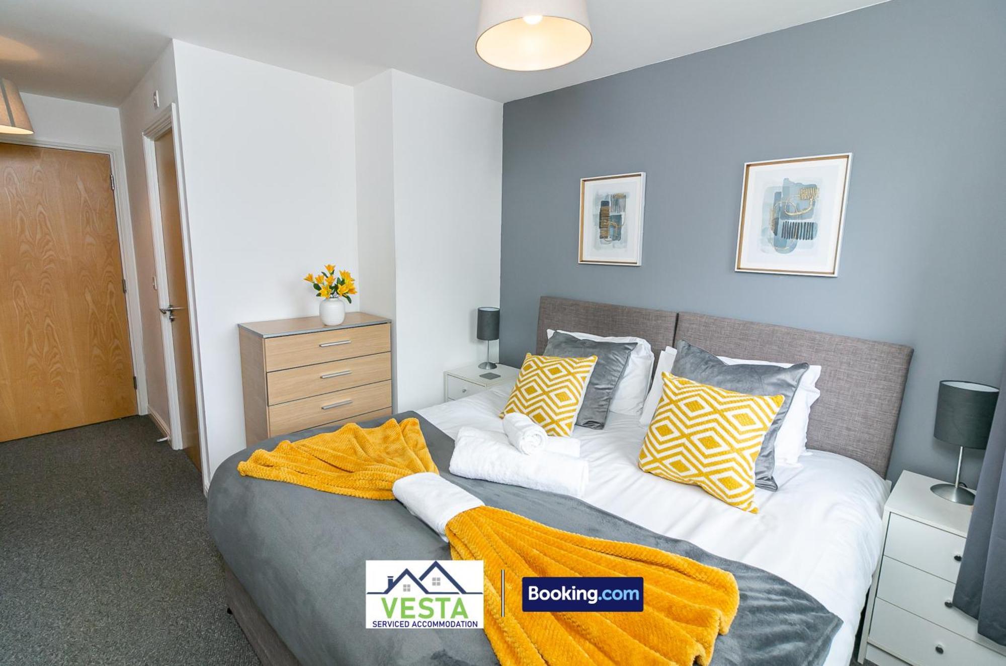 Two Bedrooms By Vesta Serviced & Short Lets Hatfield With Free Wifi Apartment *