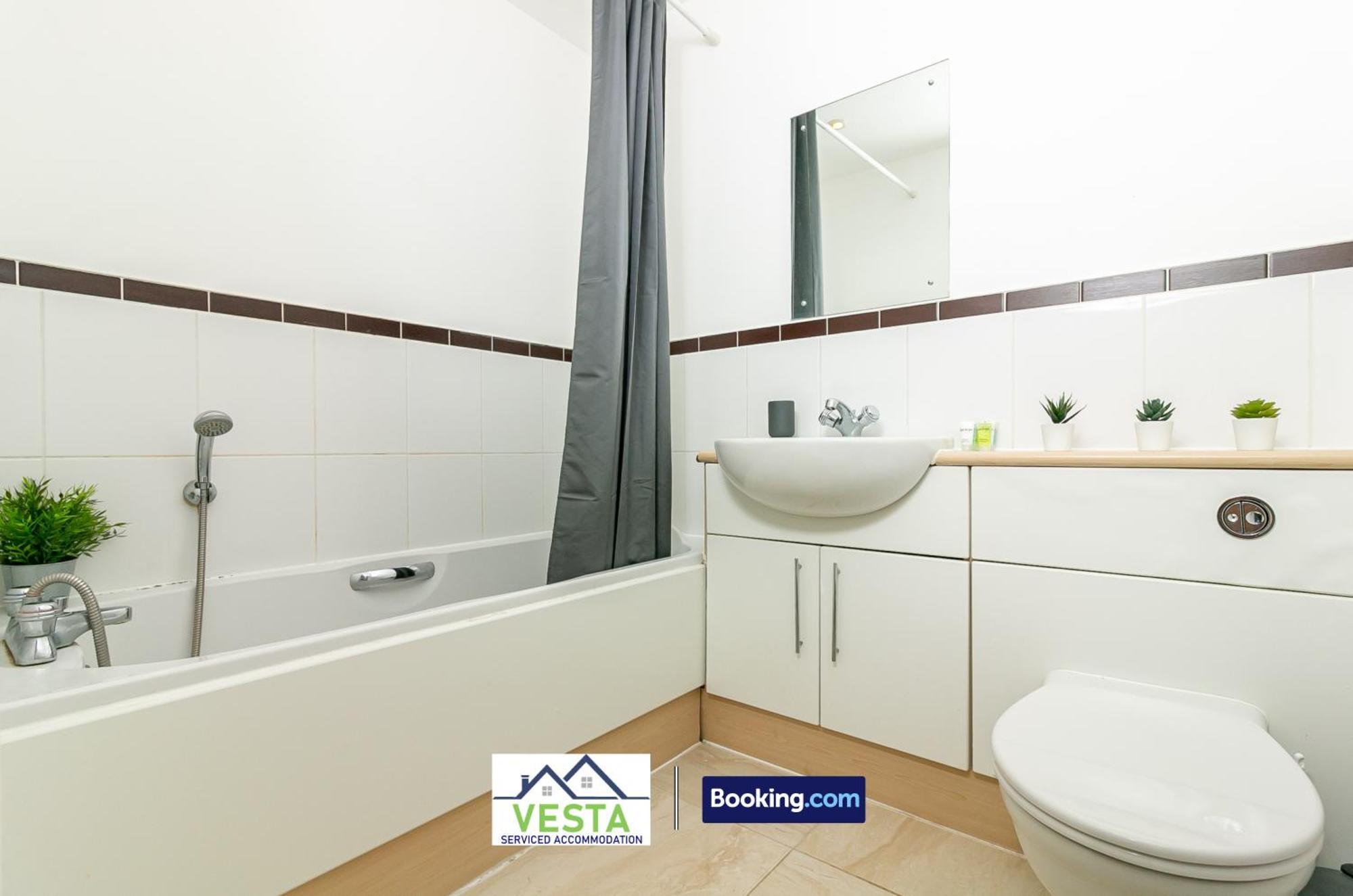 Two Bedrooms By Vesta Serviced & Short Lets Hatfield With Free Wifi Apartment Hatfield (Hertfordshire)